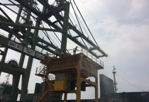 VỆ SINH CÔNG NGHIỆP CẦU CẢNG QUỐC TẾ